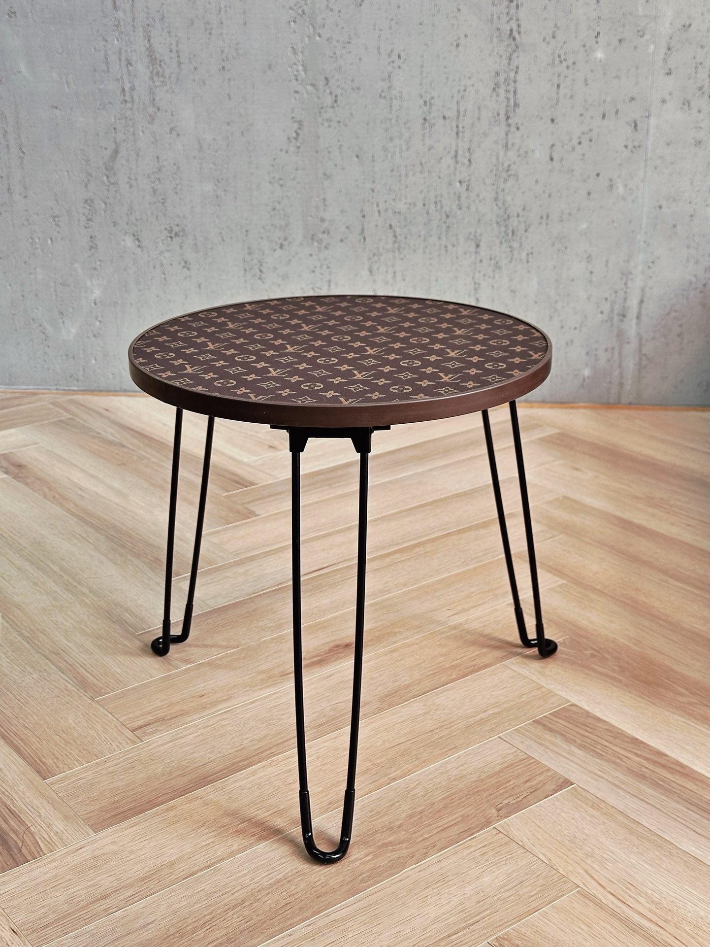 Handmade Classic Custom LV Folding Round Table