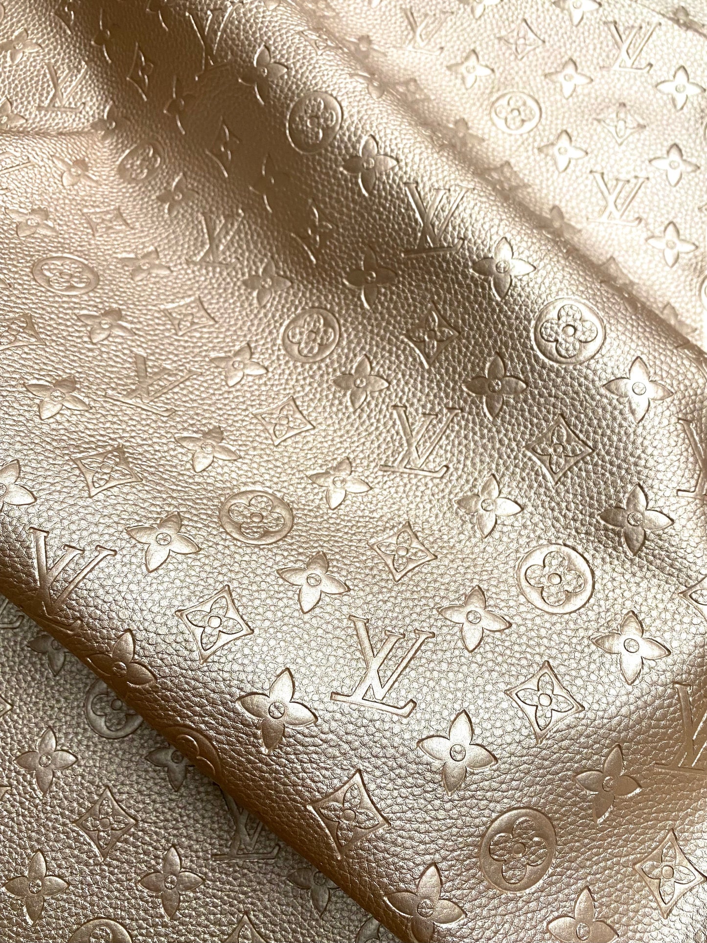 Metallic Fabric LV Embossed Leather for Car Seat Upholstery Furniture Design