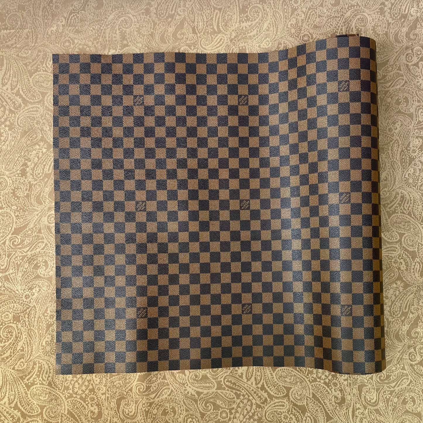 louis vuitton checkered pattern