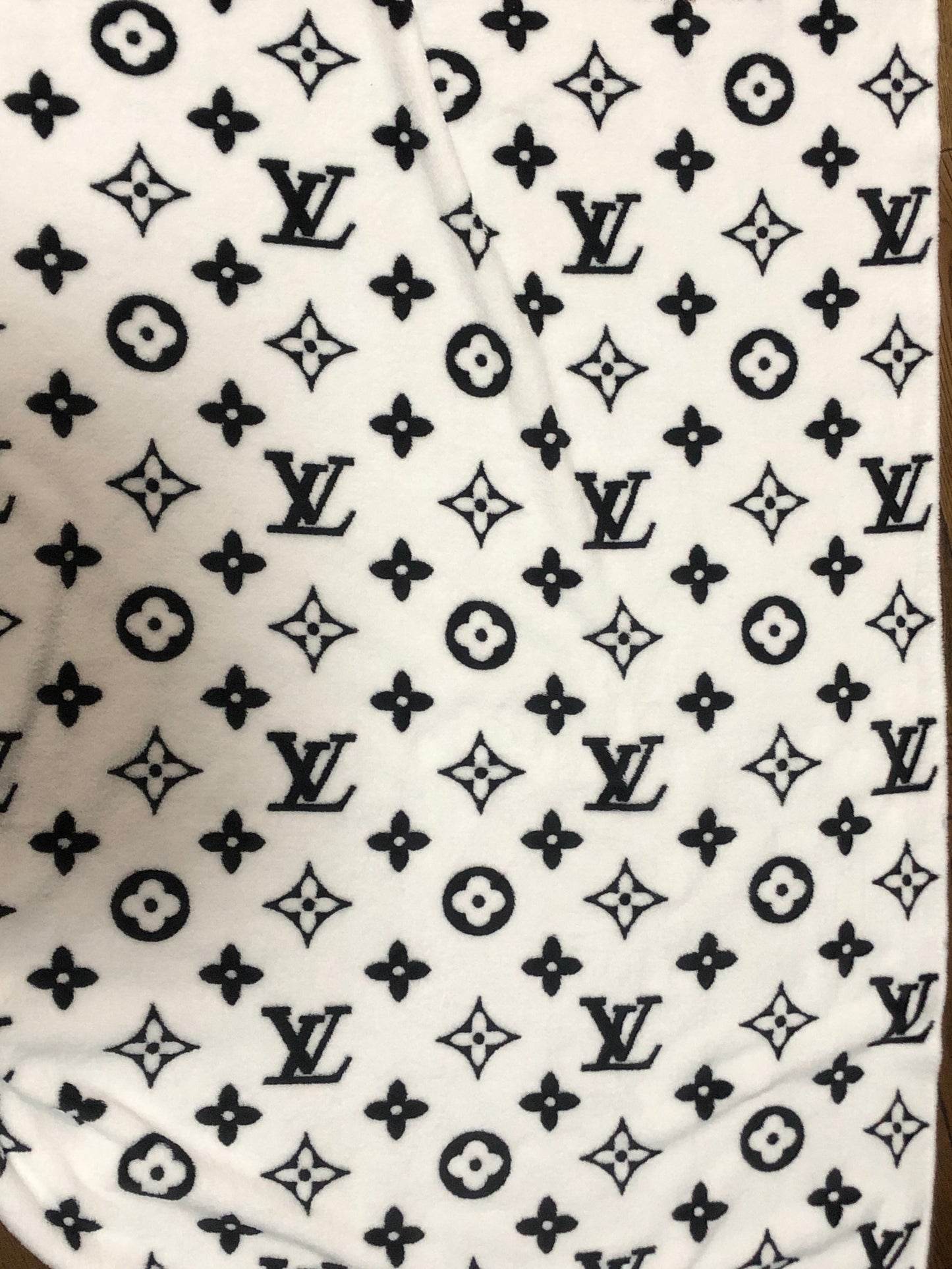 Cozy soft LV print flannel blanket fabric for craft and handmade